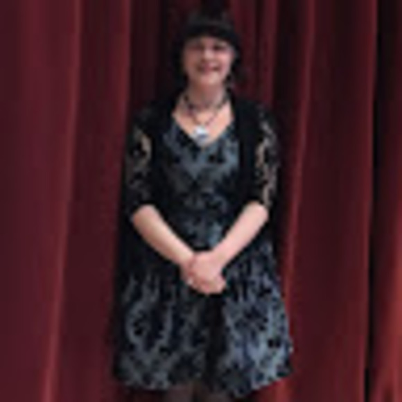 Meet your Posher, Amber - Picture 1 of 1